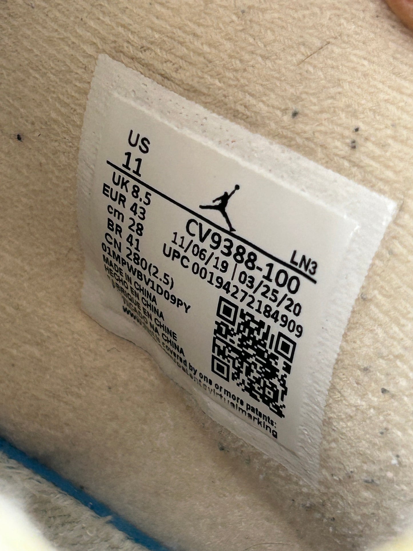 Jordan 4 Off-White Sail