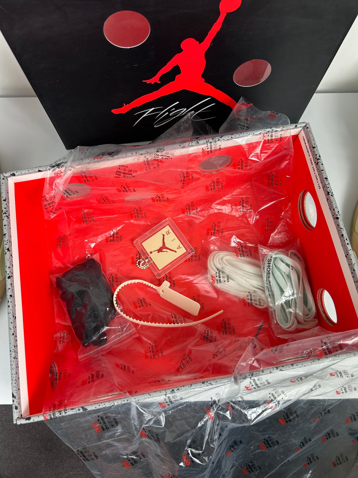 Jordan 4 Off-White Sail