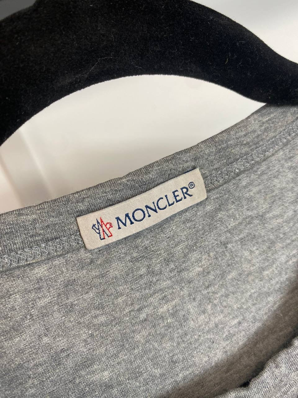 Moncler T-shirt