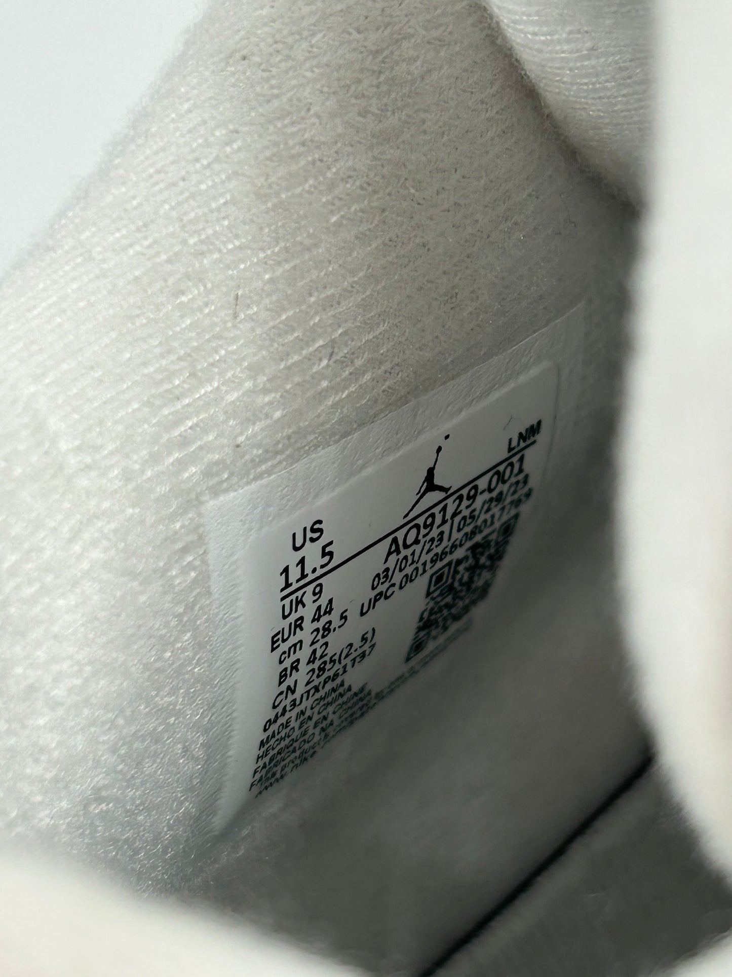 Jordan 4 Frozen Moments