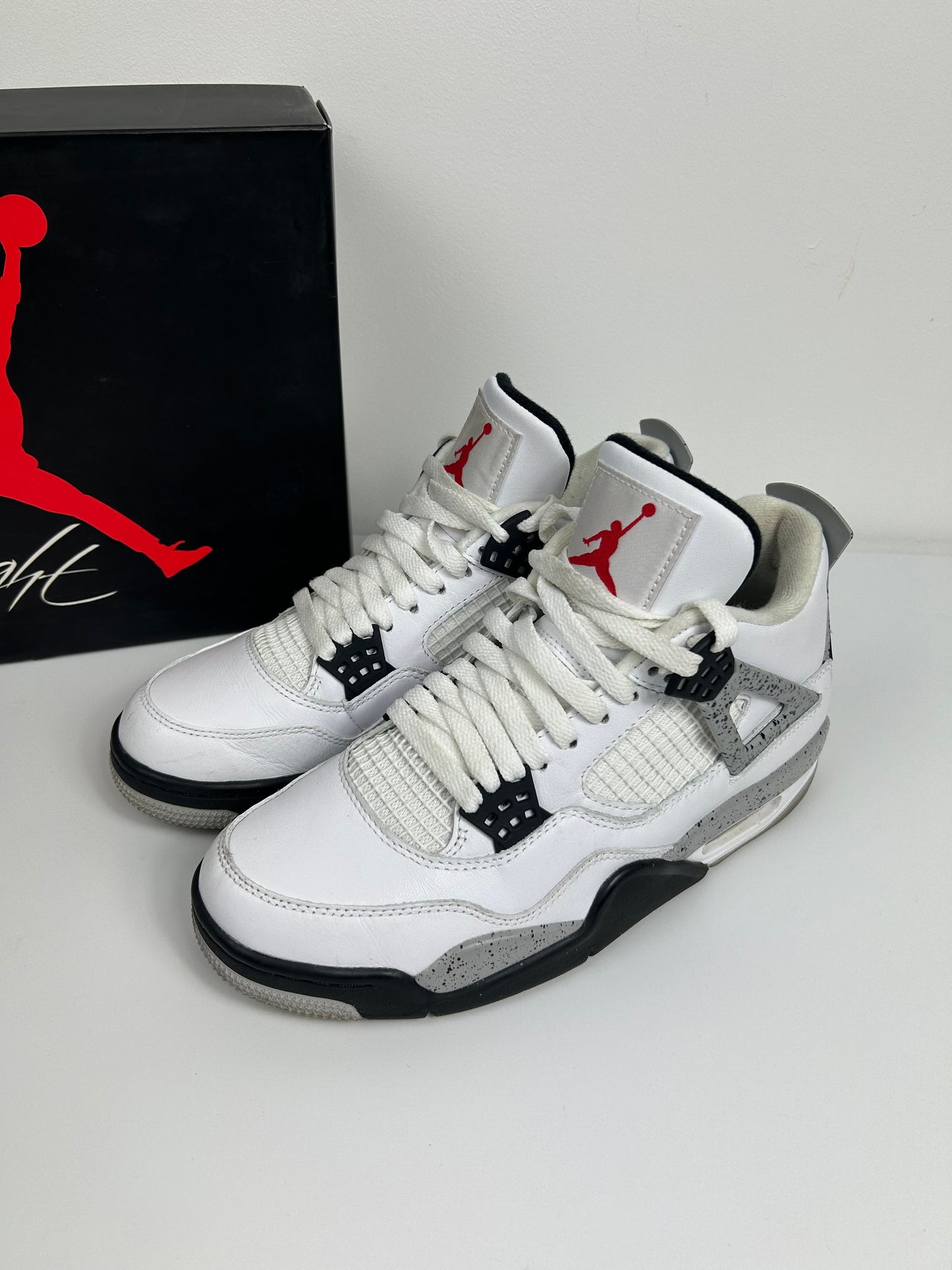 Jordan 4 White Cement