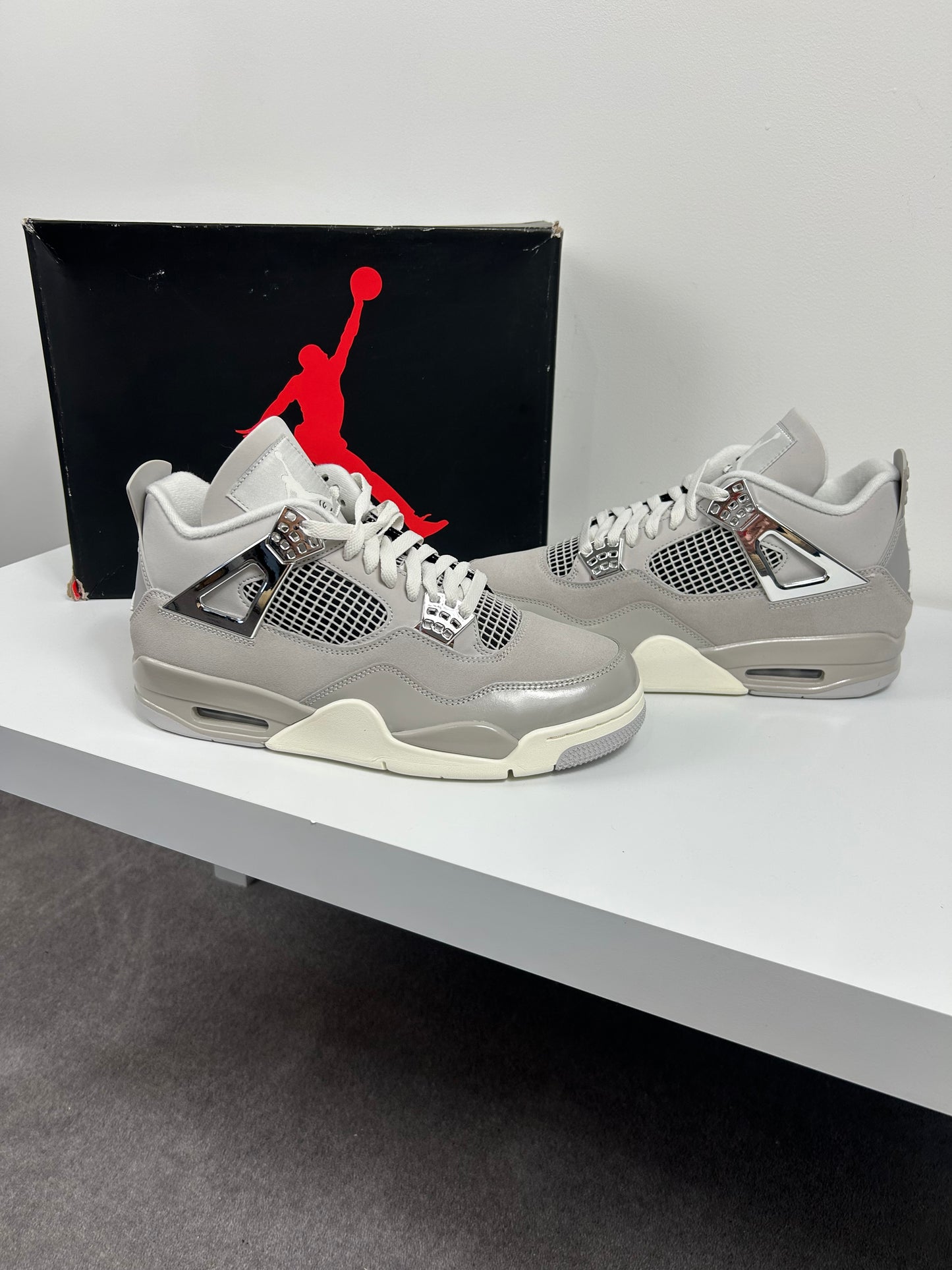 Jordan 4 Frozen Moments