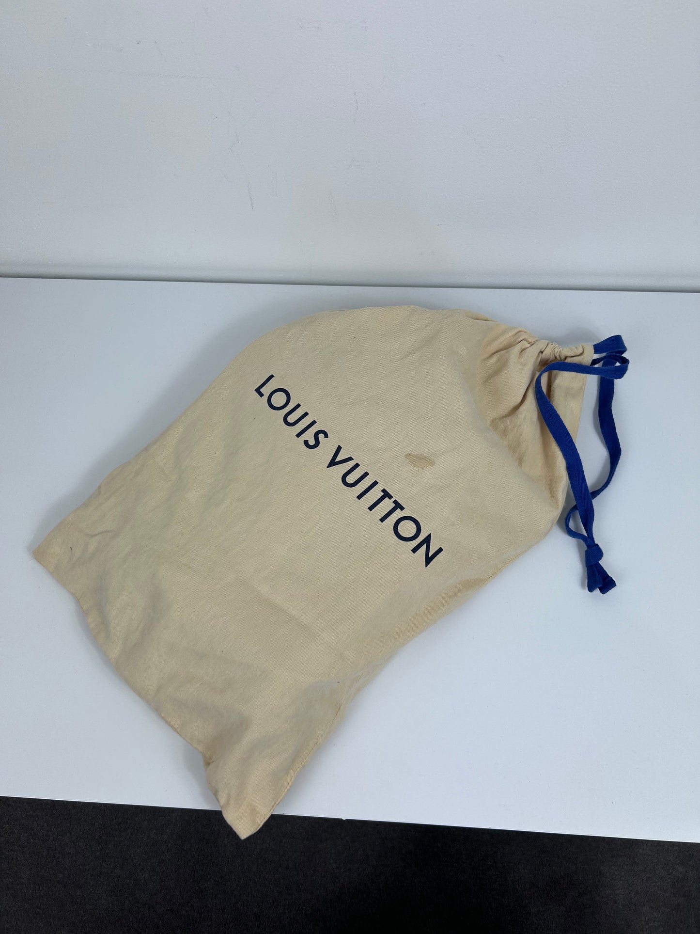 Louis Vuitton Outdoor Messenger