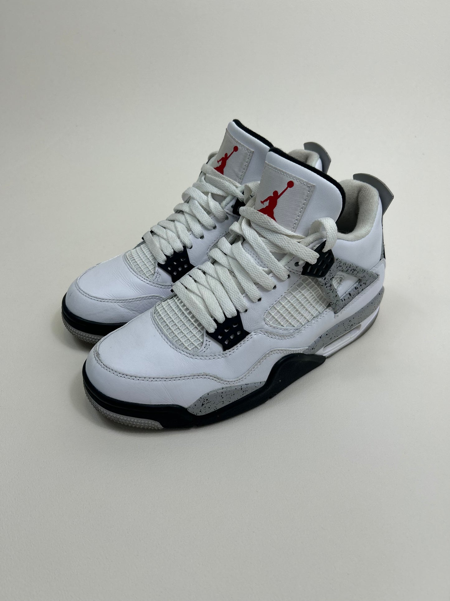 Jordan 4 White Cement