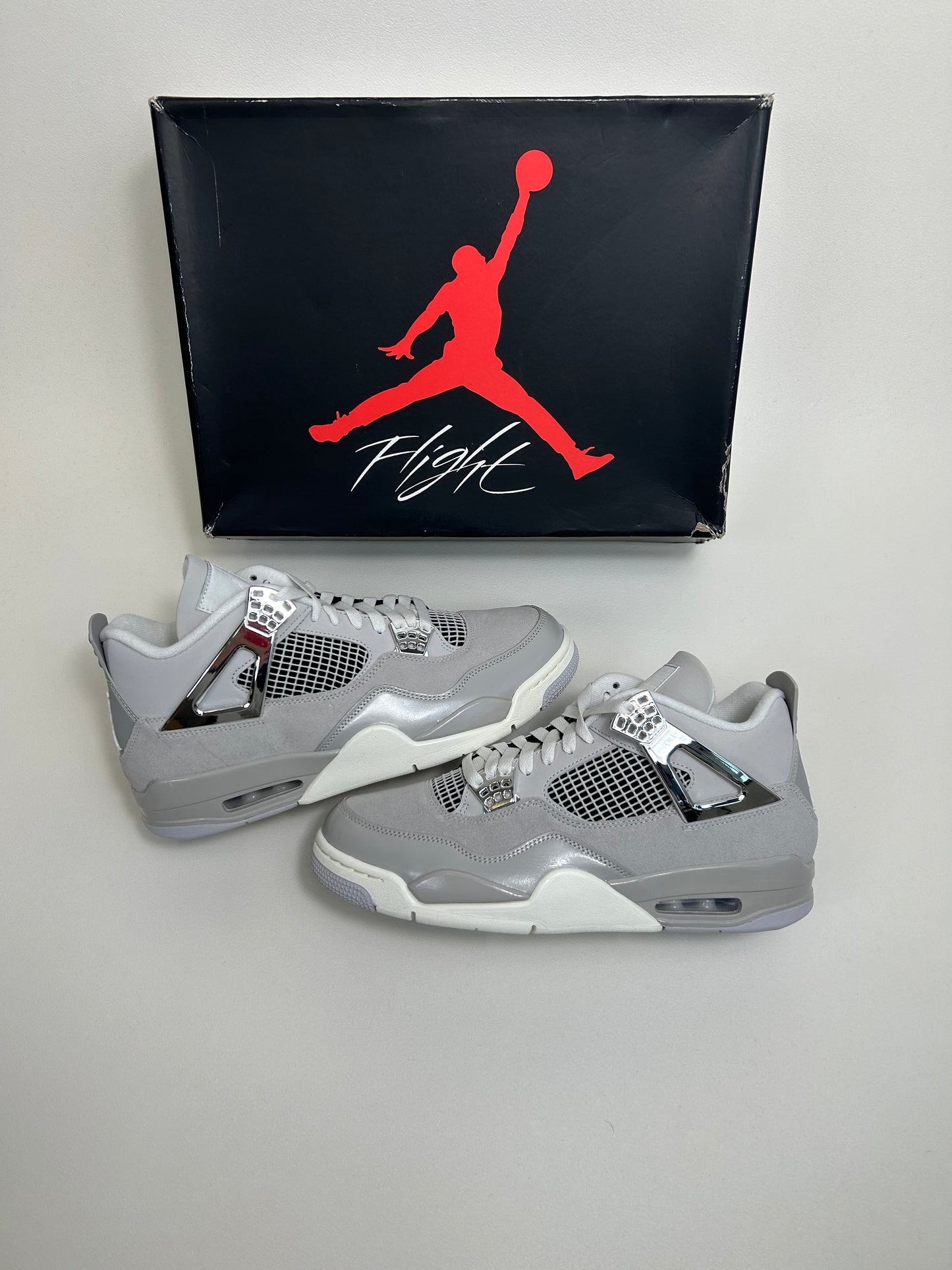 Jordan 4 Frozen Moments