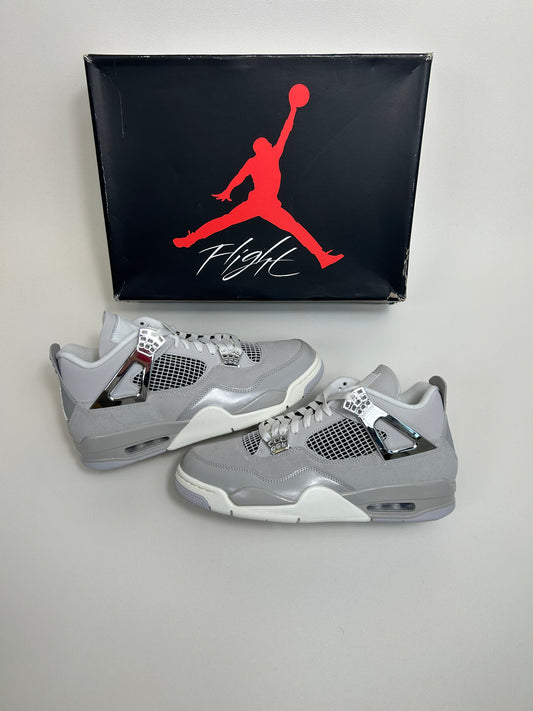 Jordan 4 Frozen Moments