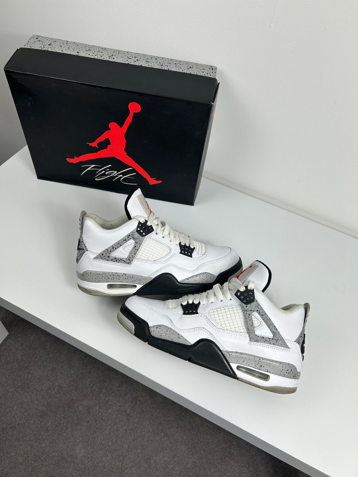 Jordan 4 White Cement
