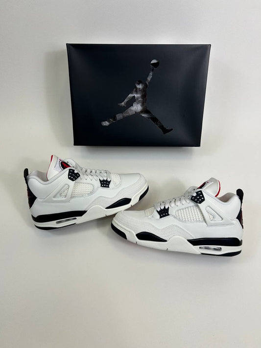 Nike Air Jordan 4 Flight Club