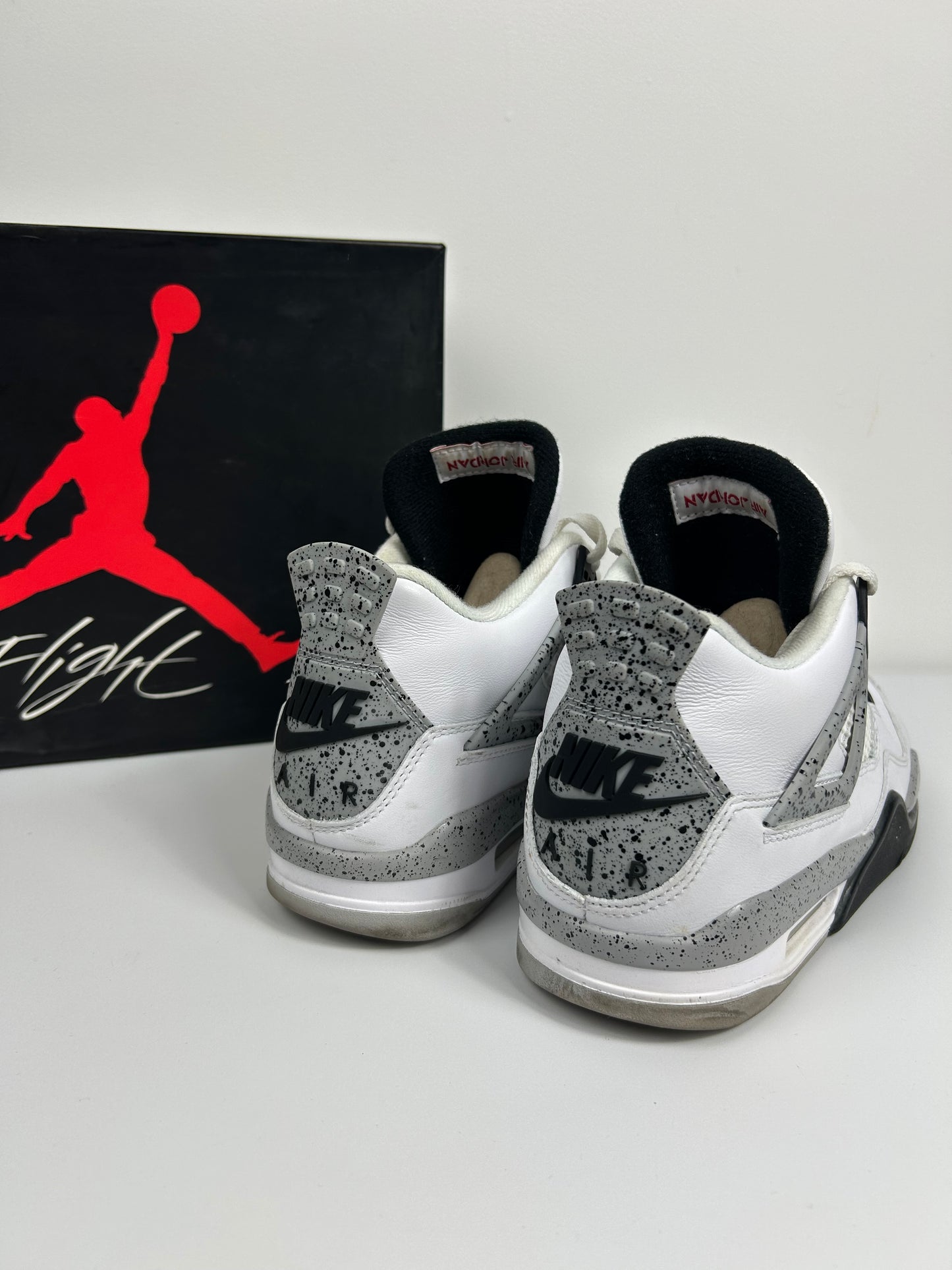 Jordan 4 White Cement
